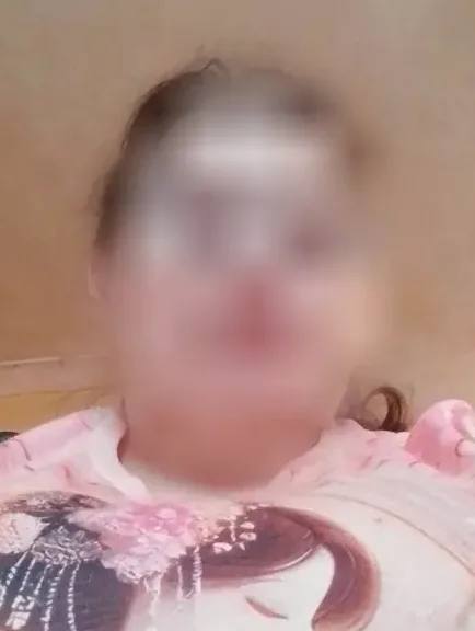 Andrea, 38