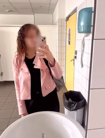 Annika, 20