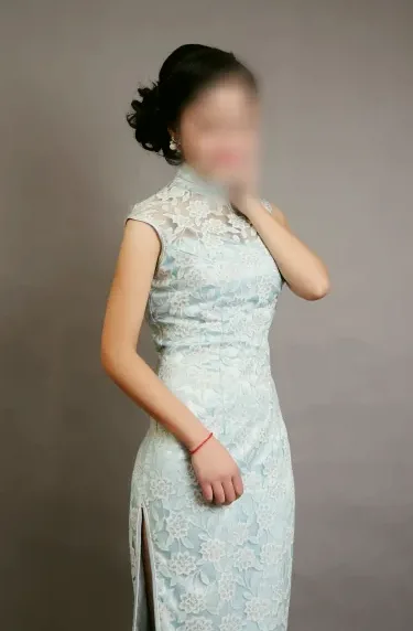 Claudia, 28