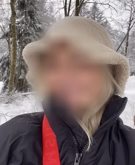 Ela, 20