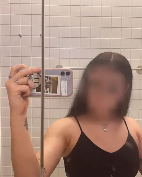 Kim, 26