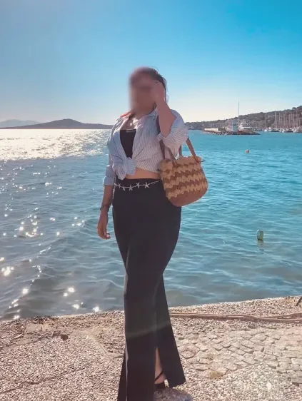 Lucia, 26