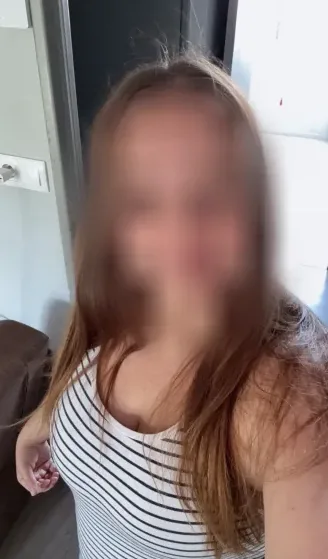 Sabrina, 29