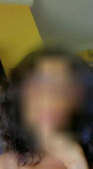 Sabrina, 33