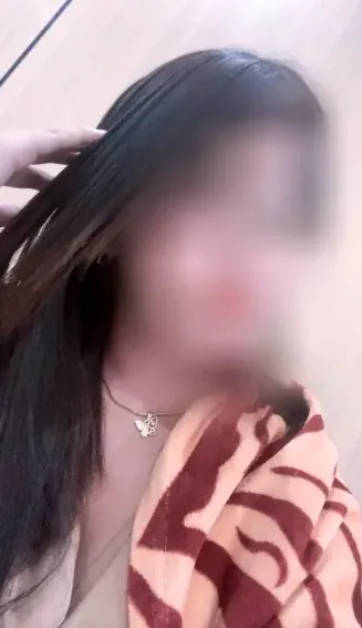 Selina, 34