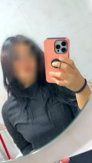 Selina, 30