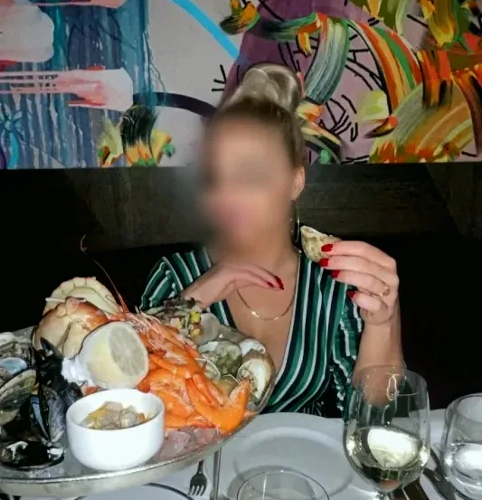 Sophia, 32